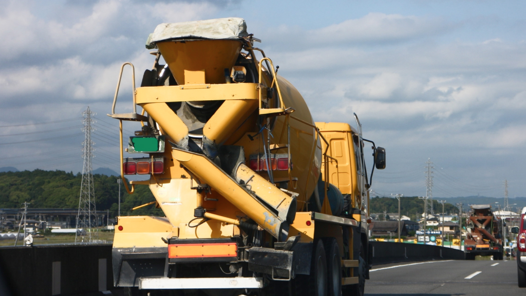 生コン車